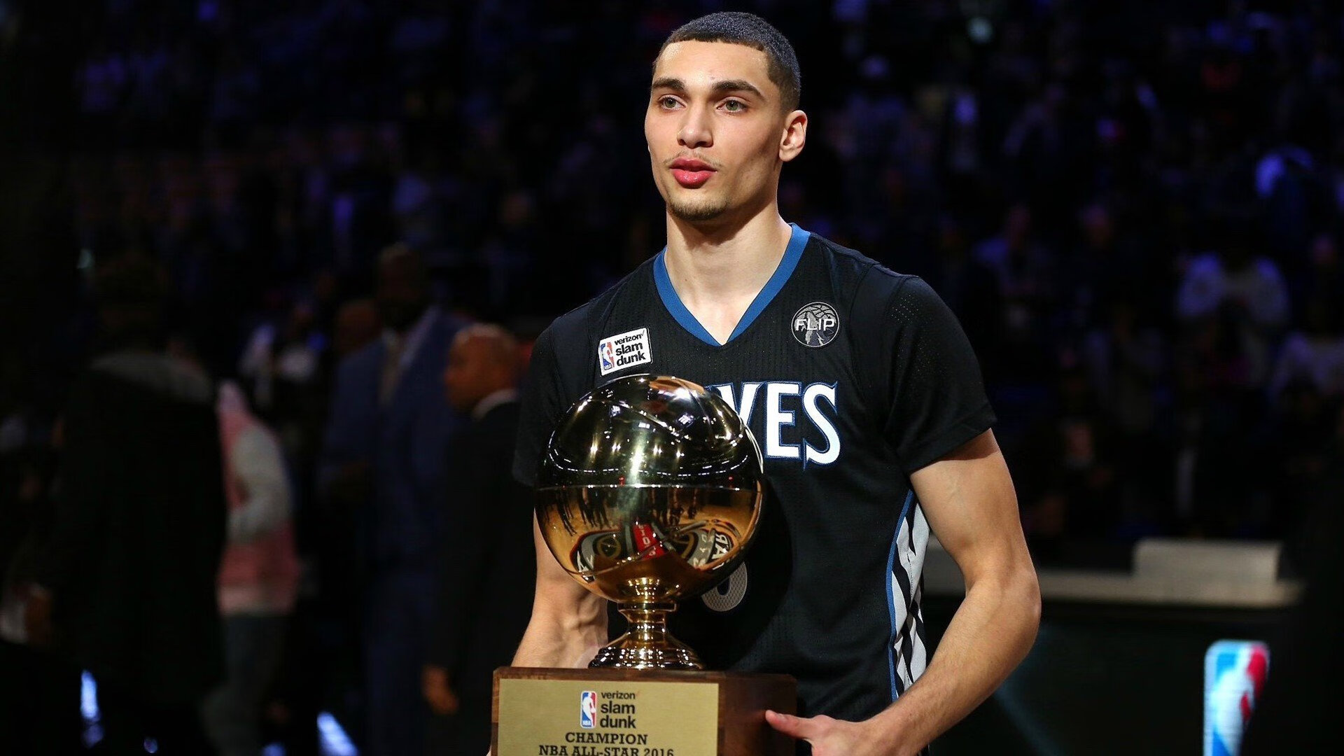 球场花絮：幕后趣味小故事让你笑出声，球场搞笑视频